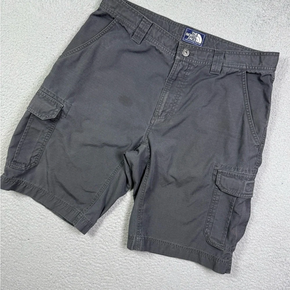 The‎ North Face cargo shorts